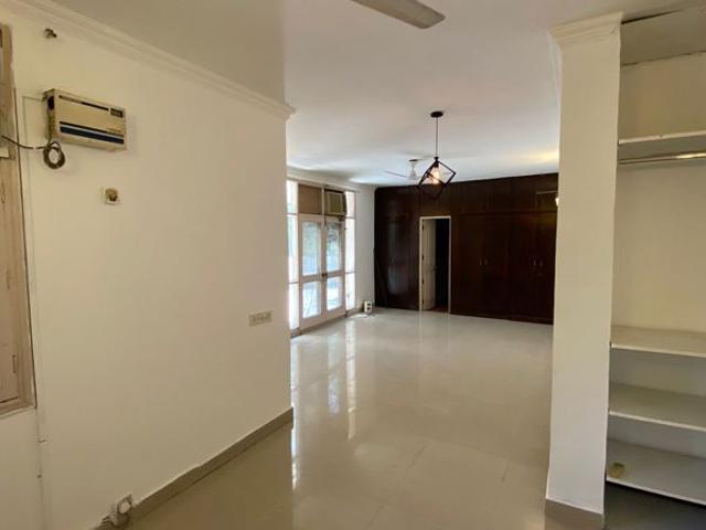 South City 2 Bedroom 200 Sq. Yd. Apartment in South City 1 Gurgaon Listing ID: #10277