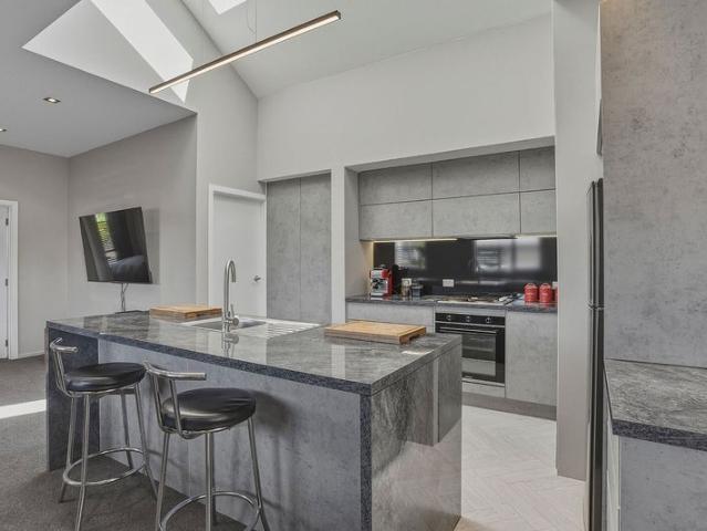 south dunedin, 2 bedrooms