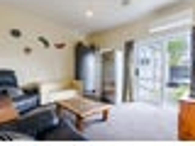 South Dunedin, 3 bedrooms, $575 pw