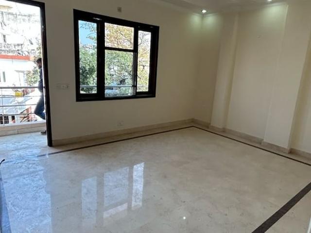 South EX 2 3 Bedroom 2350 Sq. Ft. Builder Floor in South Extension ii Delhi Listing ID: #10046