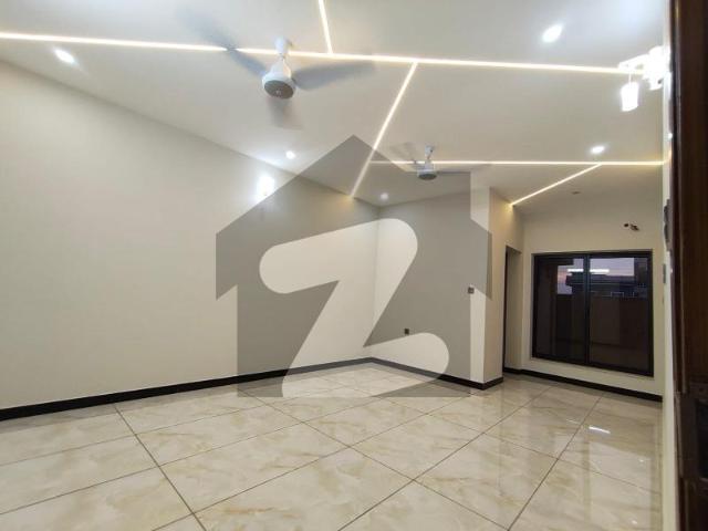 South Face 50 Ft Road Luxury House | Sector 3C2 | Ideal Location House Regi Model Town Phase 3