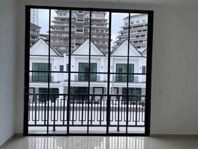 South Hills Bandar Seri Alam MasaiBrand NewDouble Storey 4bed4bath
