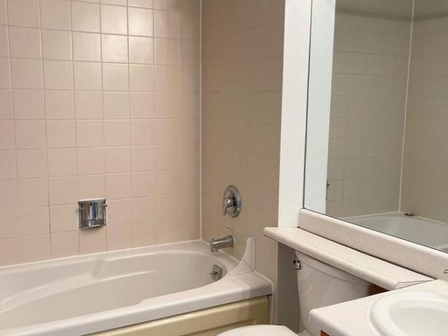 South Kingsway Village 2 Bedroom Apartment for Rent at 22 Southport St, Toronto, ON M6S 4Y9 Swansea
