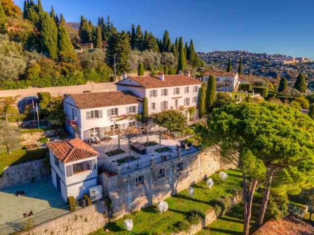 South of France Grasse Maison Blanche 1000m² Grasse