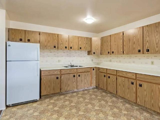 South Park Apartments 2 Bedroom Apartment for Rent at 90 Sprague Way Se, Medicine Hat, AB T1B 3M1 South Ridge