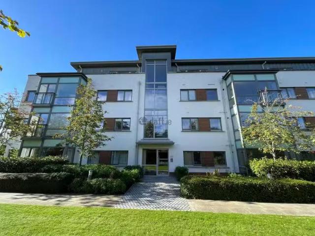 Southmede, Ballinteer, Dublin 16 is for rent