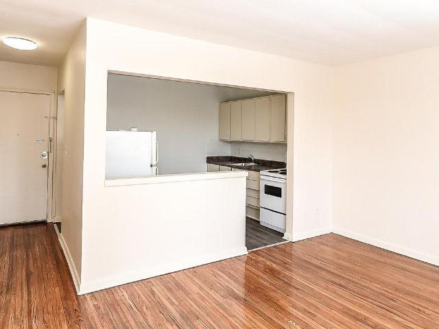 Southam Apartments 1 Bedroom Apartment for Rent at 633 & 633 Upper James Street, Hamilton, ON L9C 2Y9 Southam