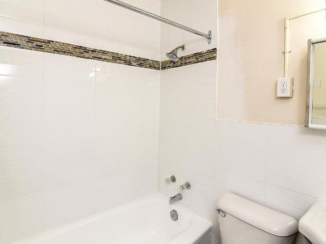 Southam Apartments 2 Bedroom Apartment for Rent at 633 & 633 Upper James Street, Hamilton, ON L9C 2Y9 Southam