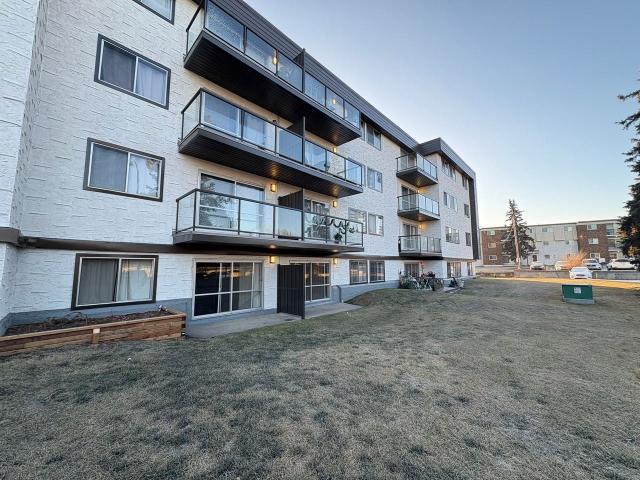 Southbury House 2 Bedroom Apartment for Rent at 4240 106 St Nw, Edmonton, AB T6J 2S4 Rideau Park