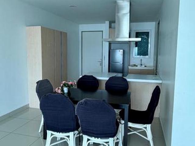 Southbay plaza condo at batu Maung Seaview