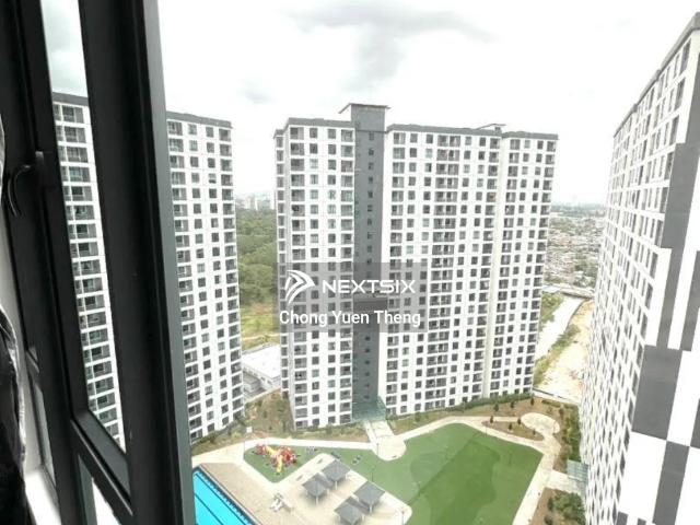 SouthernMarina 高楼海景公寓 100% direct sea view 2063sqft 【3+1房4厕】️ 3 个车位 整间屋子做了高级豪华装修，设计、用料和细节都很有质感 Premium condition maintain 得非常好 白天看海、晚上吹海风 位于 Puteri Harbour，周边 marina、café、餐厅