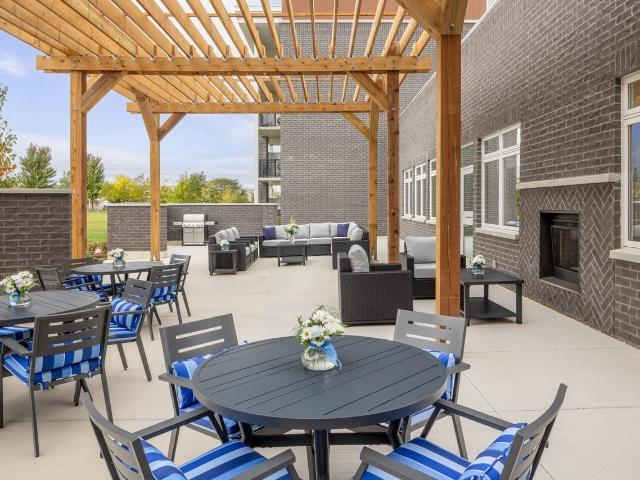 Southfield Green Apartments 2 Bedroom Apartment for Rent at 1250 & 1250 Southfield Drive, Tecumseh, ON N8N 0J7