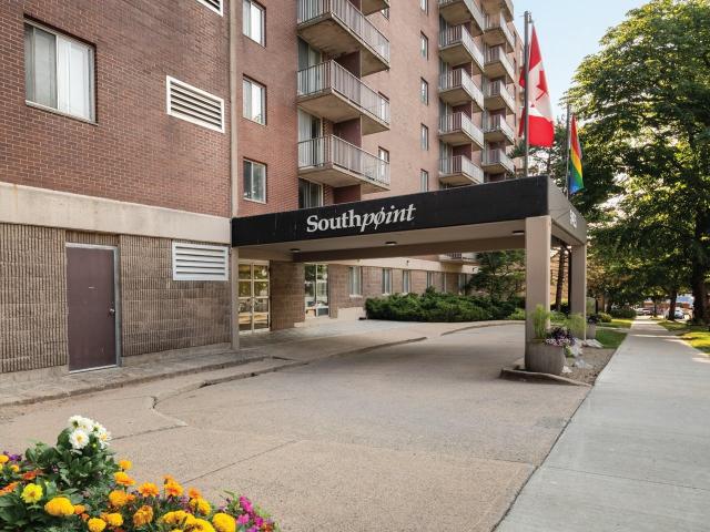 Southpoint 1 Bedroom Apartment for Rent at 5415 Victoria Rd, Halifax, NS B3H 4K5