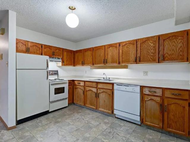 Southwood Place 2 Bedroom Apartment for Rent at 336 Gladstone Ave S, Yorkton, SK S3N 3W3