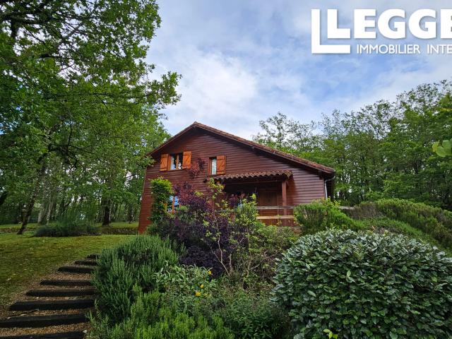 Souillac Golf & Country Club: MAISON 5 PIÈCES – 4 CHAMBRES – SITUÉE SUR UN PARCOURS DE GOLF 18 TROUS
