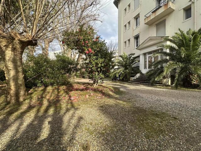 Souplex meublé avec stationnement quartier Saint Charles Bia. 16m² Biarritz