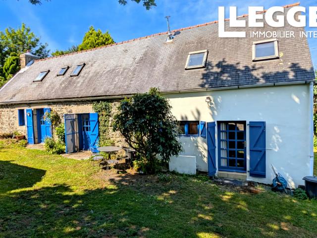 SOUS OFFRE Charmante maison de campagne de 4 chambres avec de beaux terrains – Calanhel sur environ 2 000 m²