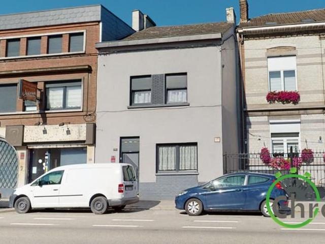 SOUS OPTION ! Charmante maison 2 chambres terrasse jard