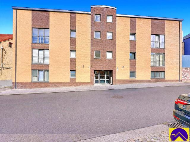 Déjà Loué > Superbe Appartement 2 Ch Rénové avec Parking 1v