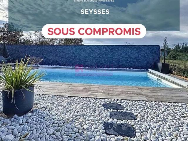 SOUS COMPROMIS SEYSSES Maison de plain pied avec garage et piscine