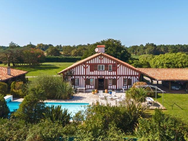 Soustons, authentique maison landaise du XVIIIe, 265 m², dépendances, piscine, parc paysagé 6 800 m², à 2 minutes du centre et du lac