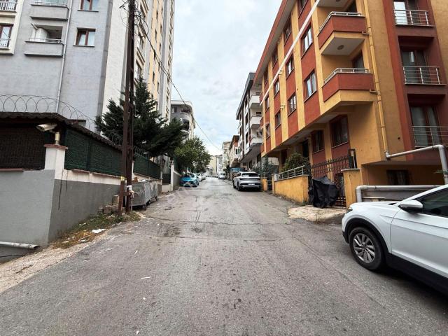 Soyak Yenişehir Bölgesinde 7 Yıllık İskanlı Kombili Satılık 1+1