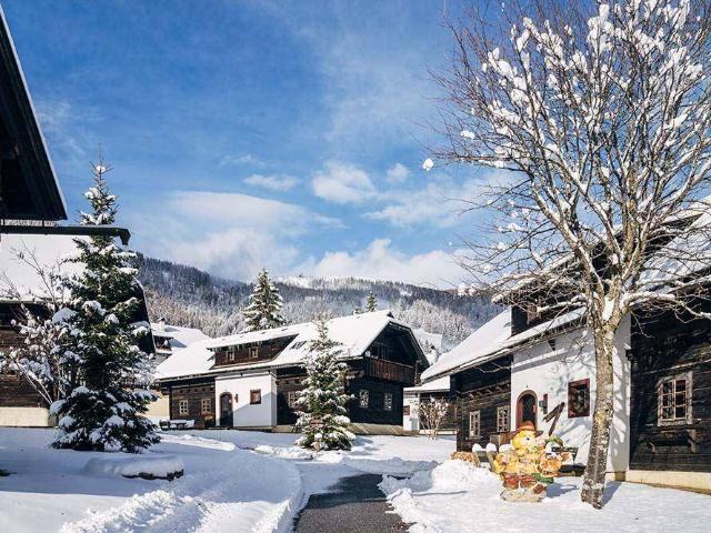 Slow Travel Resort Kirchleitn: Charmantes Ferienappartement im urigen Bauernhaus Stil in den Kärntner Nockbergen