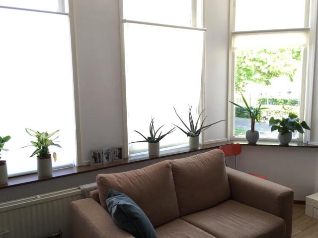 Slaapkamer en prive woonkamer in Haarlem centrum