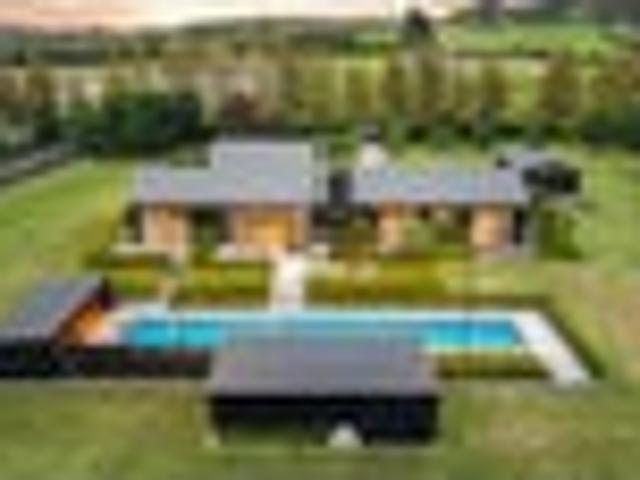 Sleek Edgy Country Glamour