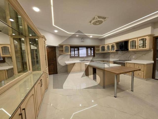 Slightly Use 1000 Yards House For Rent DHA Defence Phase 6 Karachi