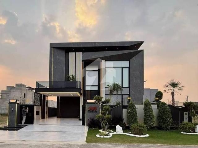 Slightly Used Hot Deal! 10 Marla House For Sale In Prime Block DHA Phase 7