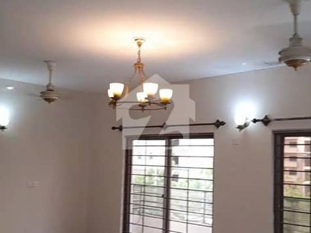 Slightly Used Like New 3 Bed Apartment In Askari 5 Malir Cantt Karachi