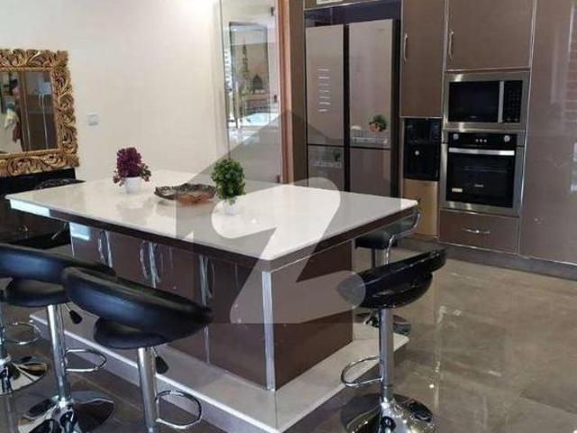 Slightlyused 3 Kanal ultra Modern banglow for sale in Valencia town Valencia Housing Society