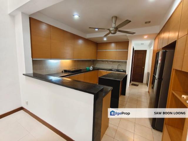 Slim Villas