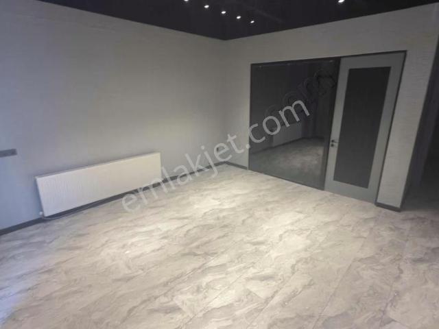 Sm Emlaktan | Bağlıca Merkezde İşlek Sokakta Kiralık Dükkan