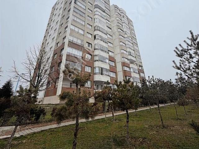 Sm Emlaktan | Site İçerisinde Geniş 3+1 Ebeveyn Banyolu Daire