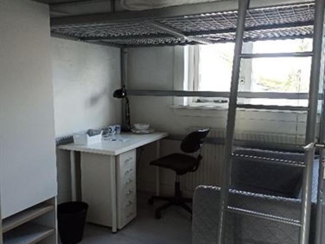 Small furnished room Berg en Dalseweg