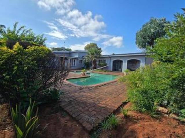 small holding on the market in pendale