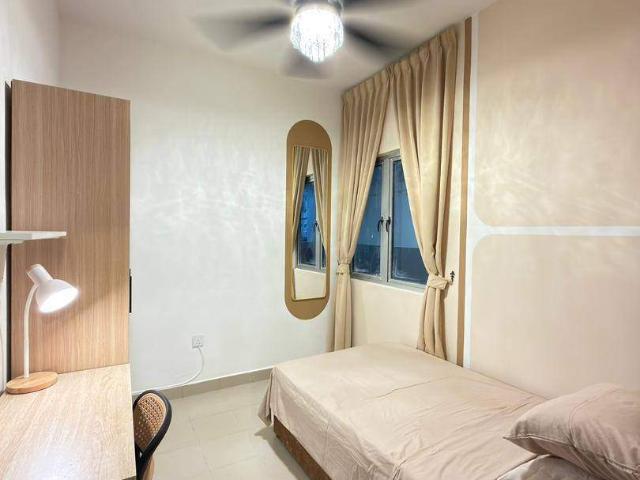 Small Medium Room
