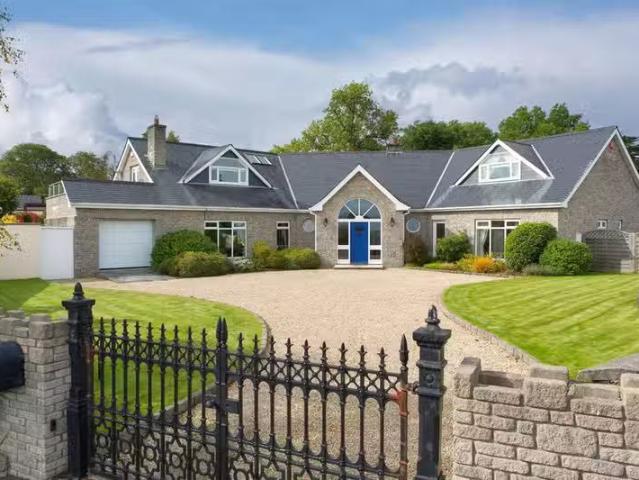Small Oaks, 6 Rathmichael Haven, Rathmichael, Dublin 18
