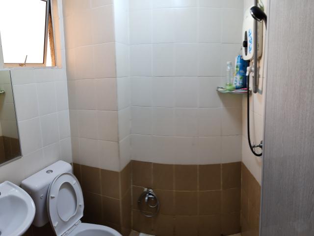 Small Room Near Aeon Shopping Center Kepong & Metro Prima MRT