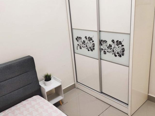 Small Room at OUG Parklane, Old Klang Road Female only