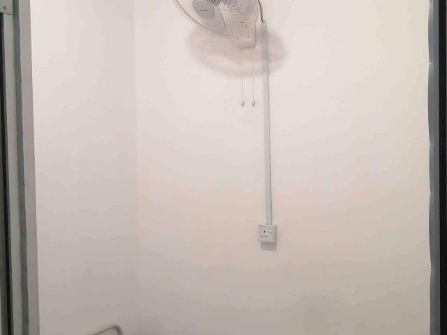 Small room at 3 Element Bandar Putra Permai near NSK Trade City Seri Kembangan