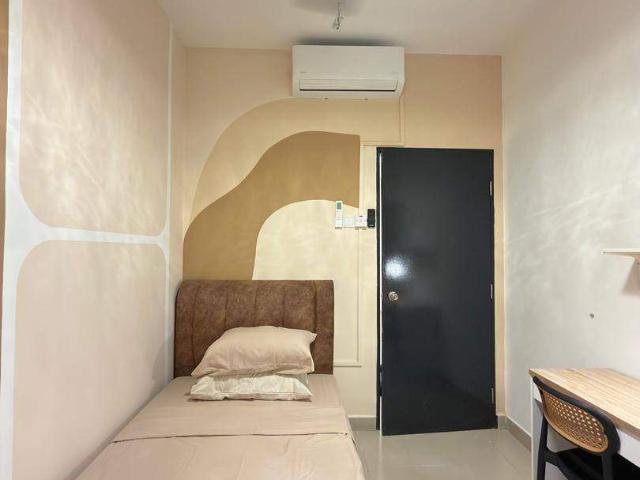 Small Room for female