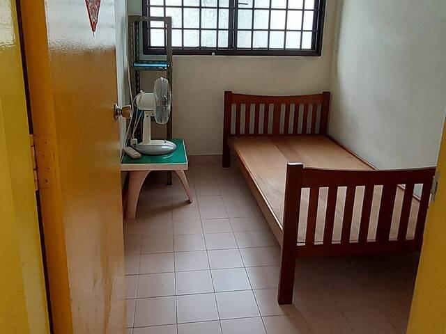 Small Room @ Toa Payoh Lorong 1 For Rent Braddell MRT
