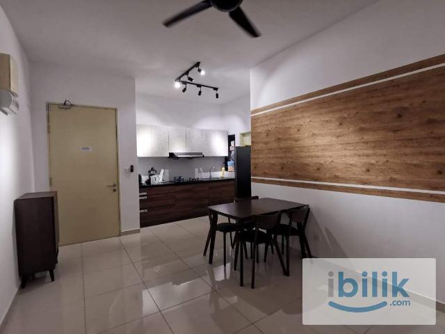 Small Room walk to LRT
