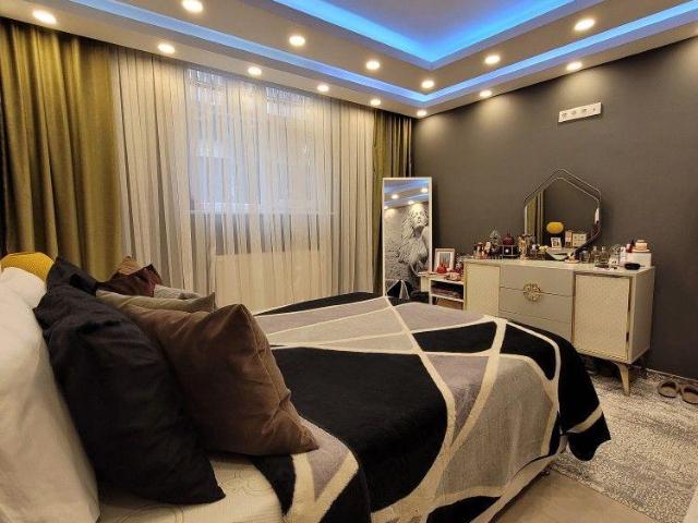 Smart World ES 4 Bedroom 4500 Sq. Ft. Apartment in Sector 98 Noida Listing ID: #10367