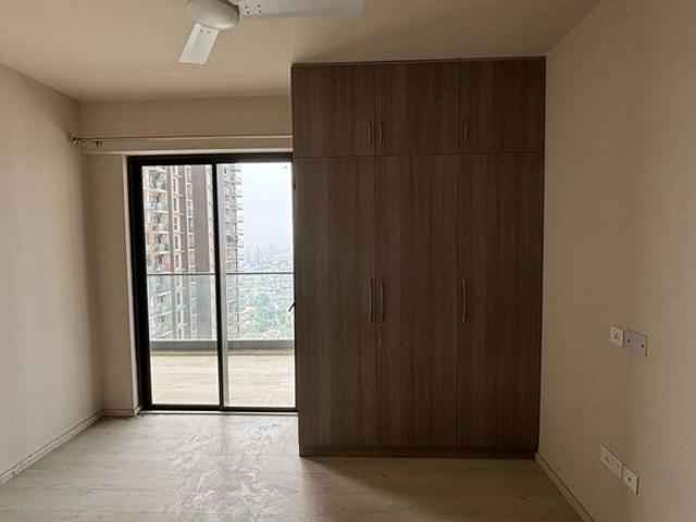 Smart World Orchard 3 Bedroom 1680 Sq. Ft. Apartment in Sector 61 Gurgaon Listing ID: #9939