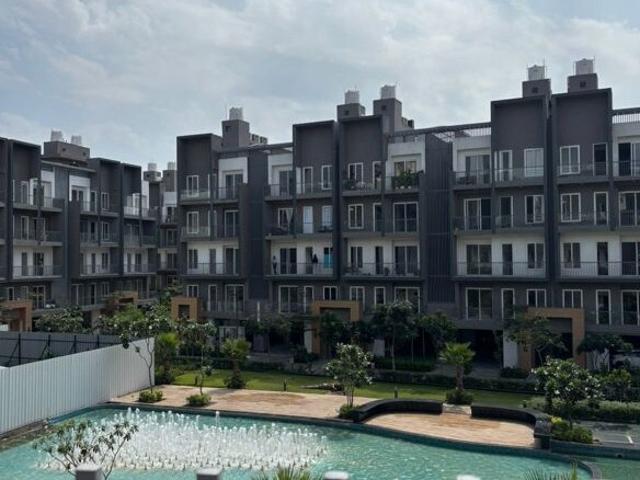 Smart World Orchard 3 Bedroom 1712 Sq. Ft. Builder Floor in Sector 61 Gurgaon Listing ID: #10292