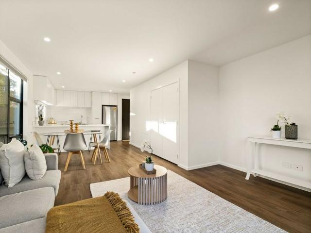 Smart, Stylish & Minutes from the Shore